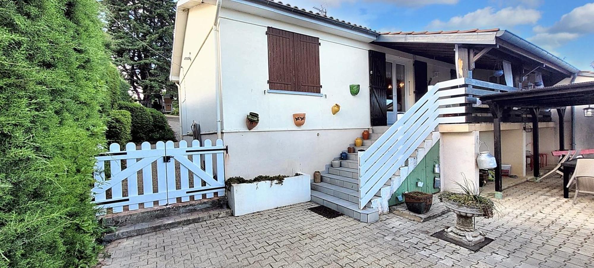 Maison Paisible A Veyras Avec Piscine Privee Et Vue Montagne Exterior foto